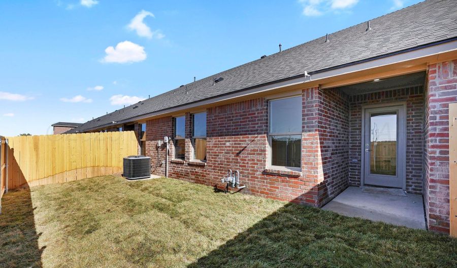 7614 Woodford Ave, Amarillo, TX 79110 - 3 Beds, 2 Bath