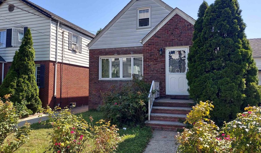 48 W 32ND St, Bayonne, NJ 07002 - 1 Beds, 1 Bath