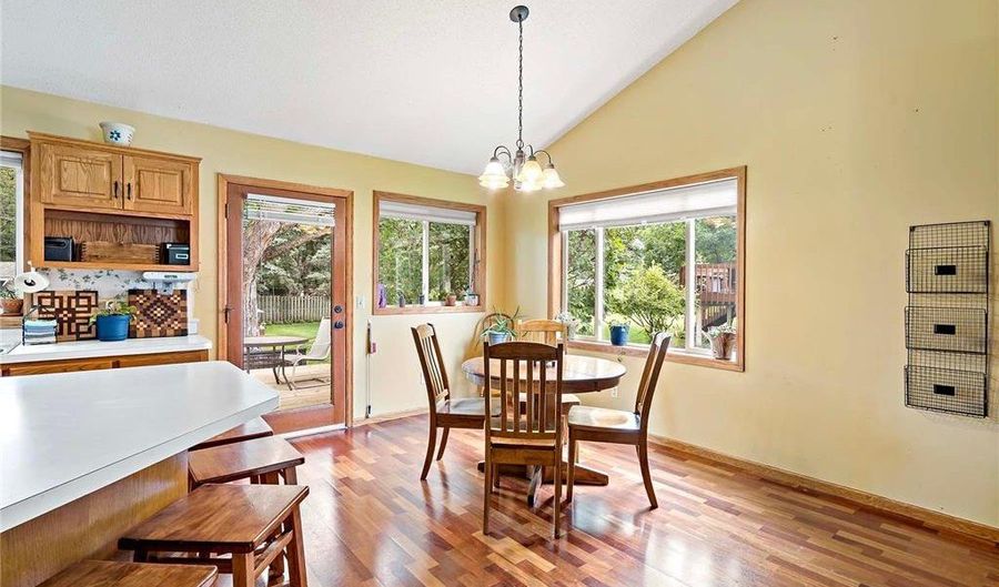 14830 Hayes Rd, Apple Valley, MN 55124 - 5 Beds, 3 Bath