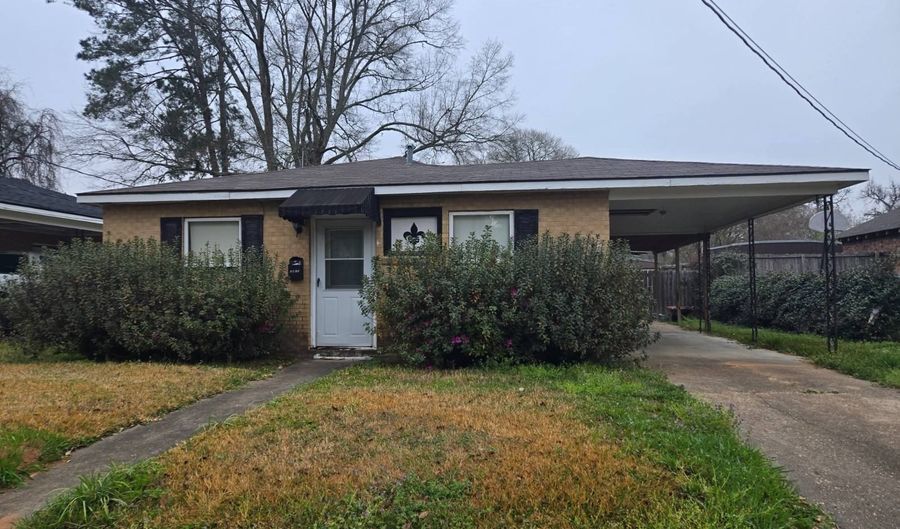 1829 Bryn Mawr St, Alexandria, LA 71301 - 3 Beds, 1 Bath