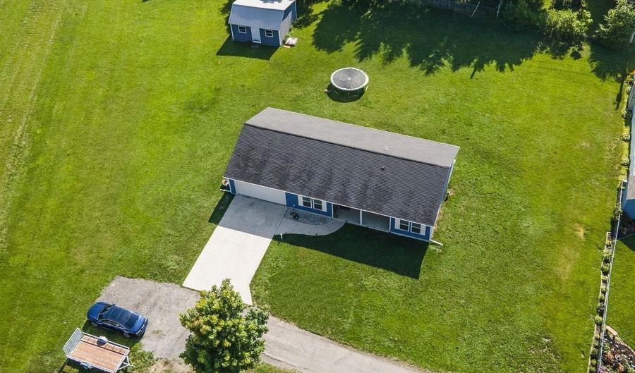 1704 Dallas St, Auburn, IN 46706 - 3 Beds, 2 Bath