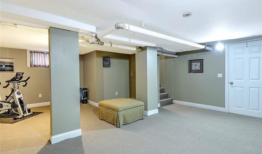 32 Chapin Rd, Barrington, RI 02806 - 4 Beds, 2 Bath