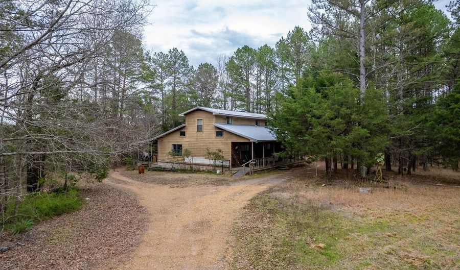 6498 County Road 222, Coffeeville, MS 38922 - 3 Beds, 3 Bath