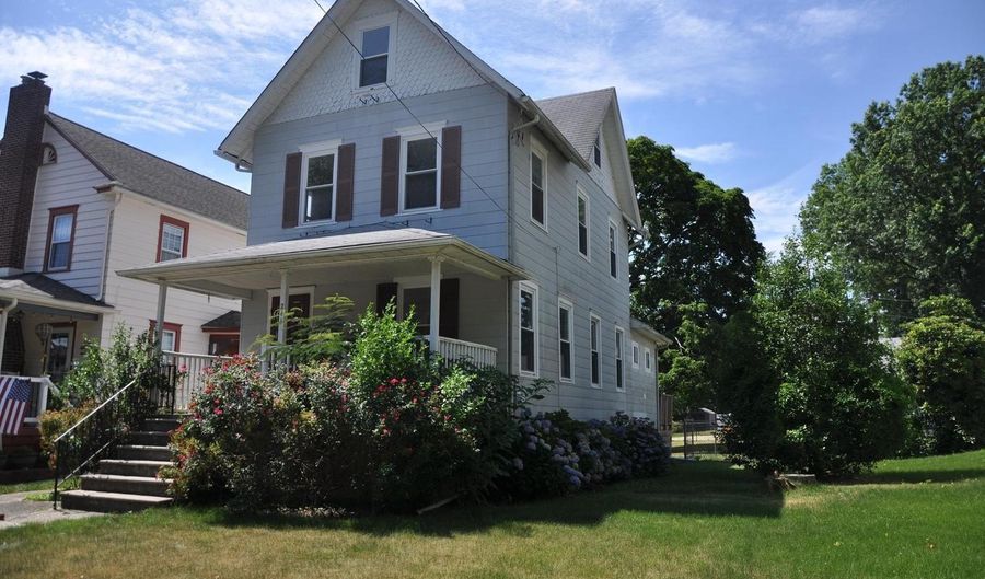 241 MAPLE Ave, Audubon, NJ 08106 - 3 Beds, 2 Bath