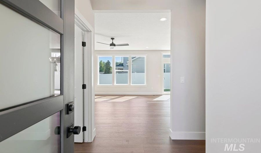 3708 Jackie Ln, Boise, ID 83704 - 3 Beds, 3 Bath