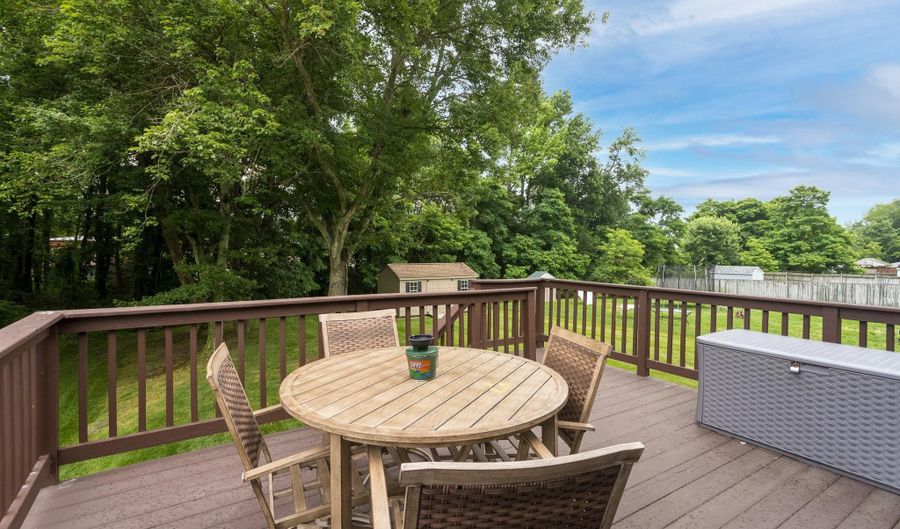 723 WALKER St, Aberdeen, MD 21001 - 4 Beds, 3 Bath