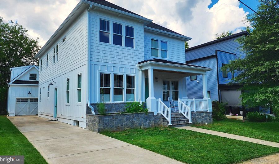 2701 12TH St S, Arlington, VA 22204 - 5 Beds, 6 Bath