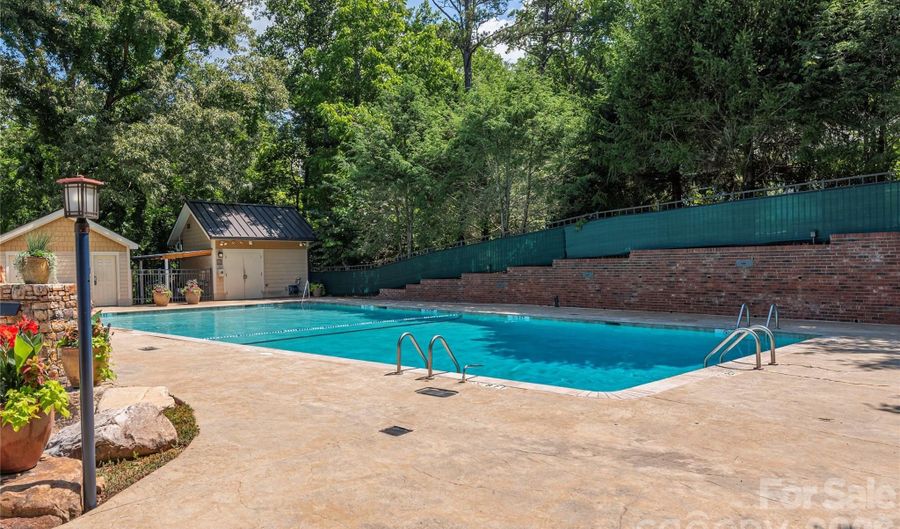 222 Bowling Park Rd, Asheville, NC 28803 - 1 Beds, 1 Bath