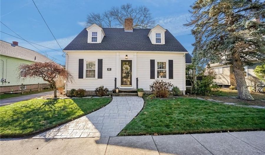 26 Keith Ave, Cranston, RI 02910 - 3 Beds, 2 Bath