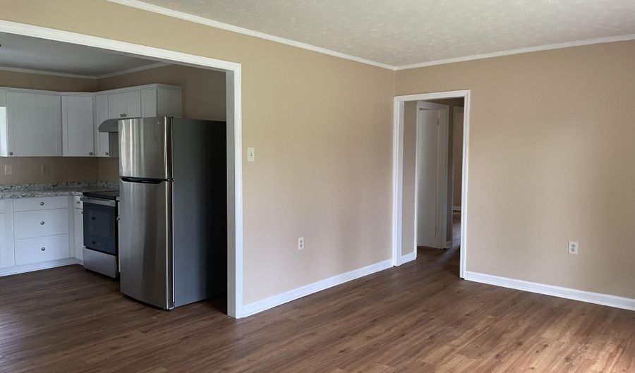 119 Smallridge St, Aiken, SC 29801 - 3 Beds, 1 Bath