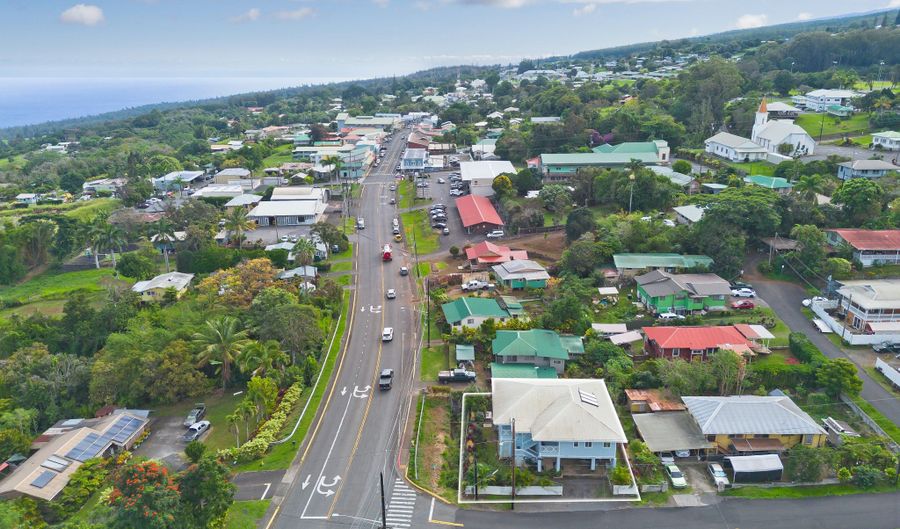 45-503 KAHILI St, Honokaa, HI 96727 - 4 Beds, 2 Bath