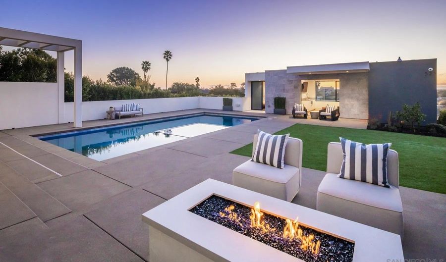 521 S Rios Ave, Solana Beach, CA 92075 - 7 Beds, 10 Bath