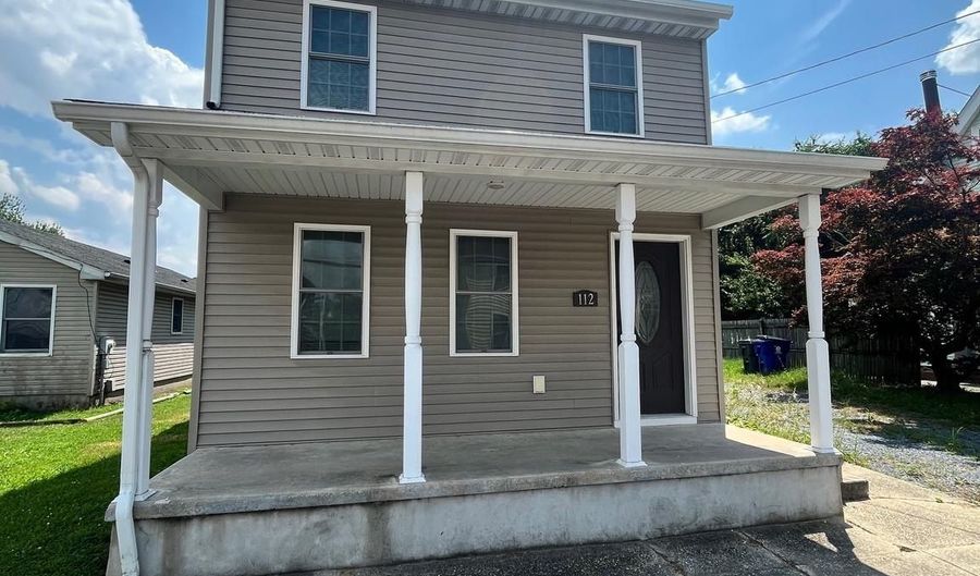 112 E MAIN St, Felton, DE 19943 - 3 Beds, 2 Bath
