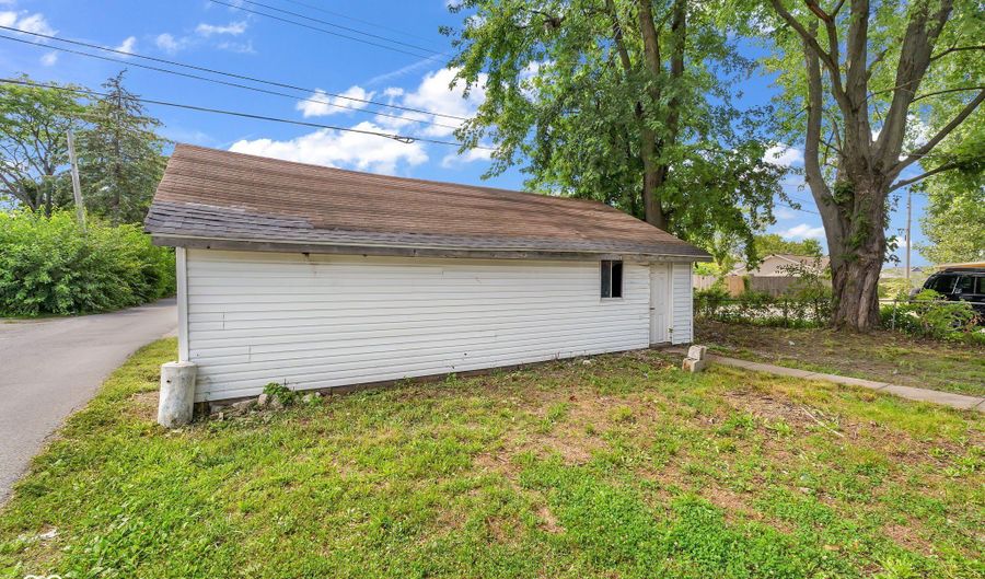 2519 Jackson St, Anderson, IN 46016 - 3 Beds, 2 Bath