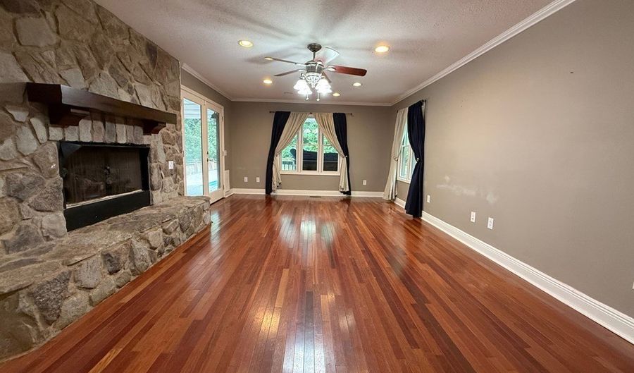 940 Daniels Crk, Banner, KY 41603 - 3 Beds, 3 Bath