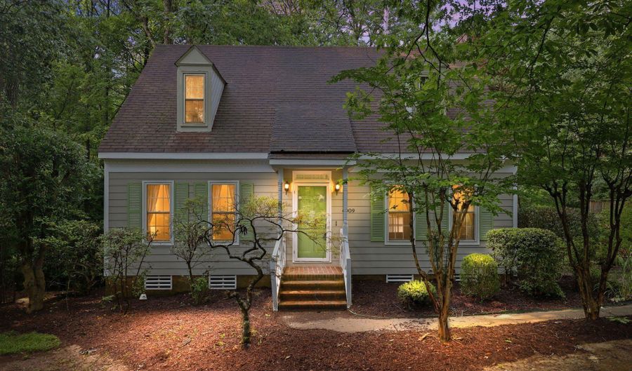4009 Saint Edmunds Ln, Apex, NC 27539 - 3 Beds, 2 Bath