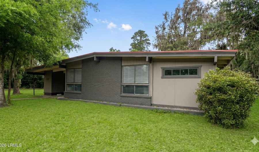 1003 Broad River Dr, Beaufort, SC 29906 - 3 Beds, 1 Bath