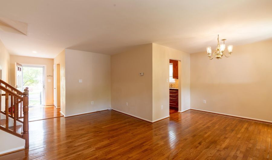 202 HARDY Pl, Rockville, MD 20852 - 3 Beds, 2 Bath