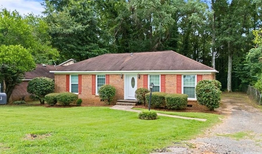 833 CAHABA Dr, Auburn, AL 36830 - 3 Beds, 2 Bath