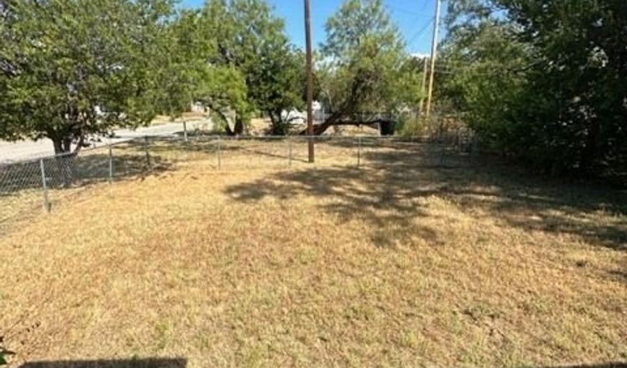 1301 Sewell St, Abilene, TX 79605 - 2 Beds, 1 Bath