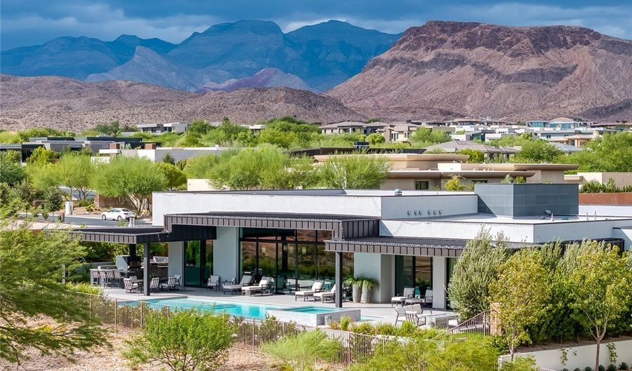 43 Crested Cloud Way, Las Vegas, NV 89135 - 5 Beds, 7 Bath