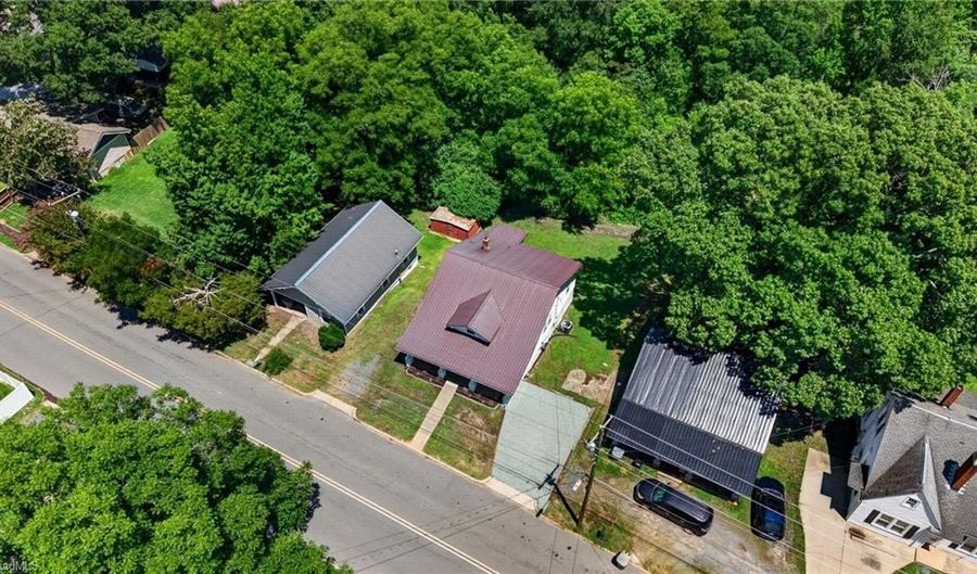 215 Uwharrie St, Asheboro, NC 27203 - 3 Beds, 2 Bath