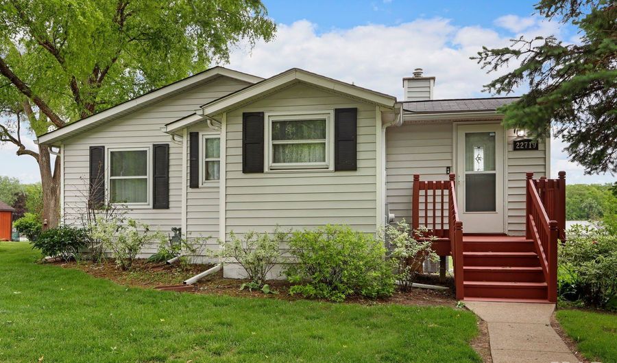 22719 W Silver Lake Ave, Antioch, IL 60002 - 2 Beds, 1 Bath
