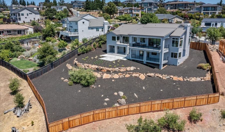 3855 Royal Manor Pl, Santa Rosa, CA 95404 - 4 Beds, 5 Bath