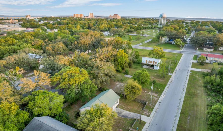 326 Strangi Ave, Biloxi, MS 39530 - 2 Beds, 1 Bath