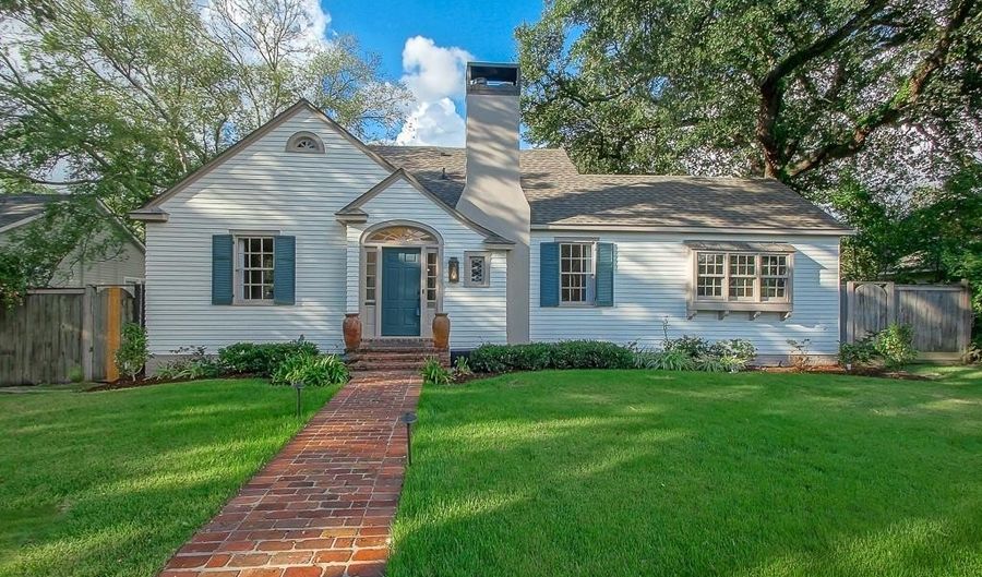 2221 Olive St, Baton Rouge, LA 70806 - 5 Beds, 4 Bath