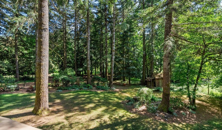 22276 VAUGHN Rd, Veneta, OR 97487 - 4 Beds, 3 Bath
