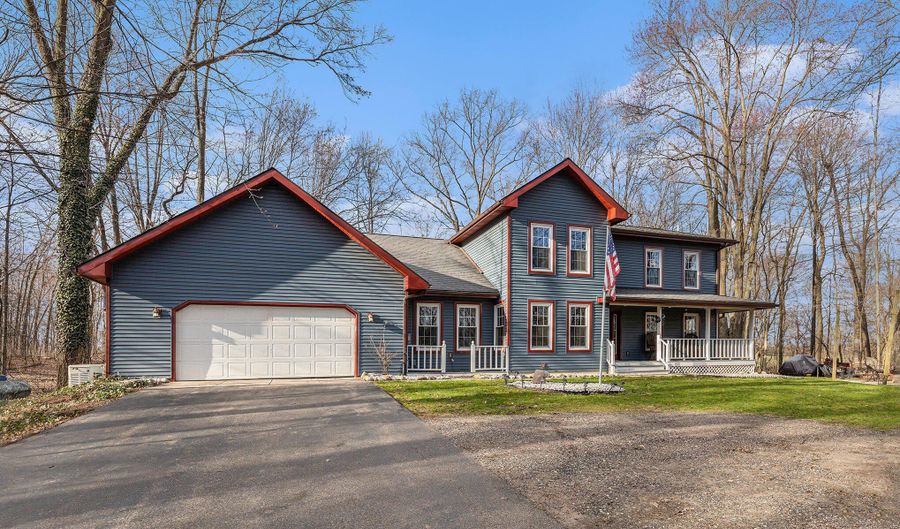 10191 84th St SE, Alto, MI 49302 - 5 Beds, 4 Bath