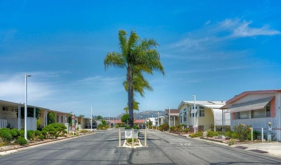 2280 E Valley Pkwy 107, Escondido, CA 92027 - 3 Beds, 2 Bath