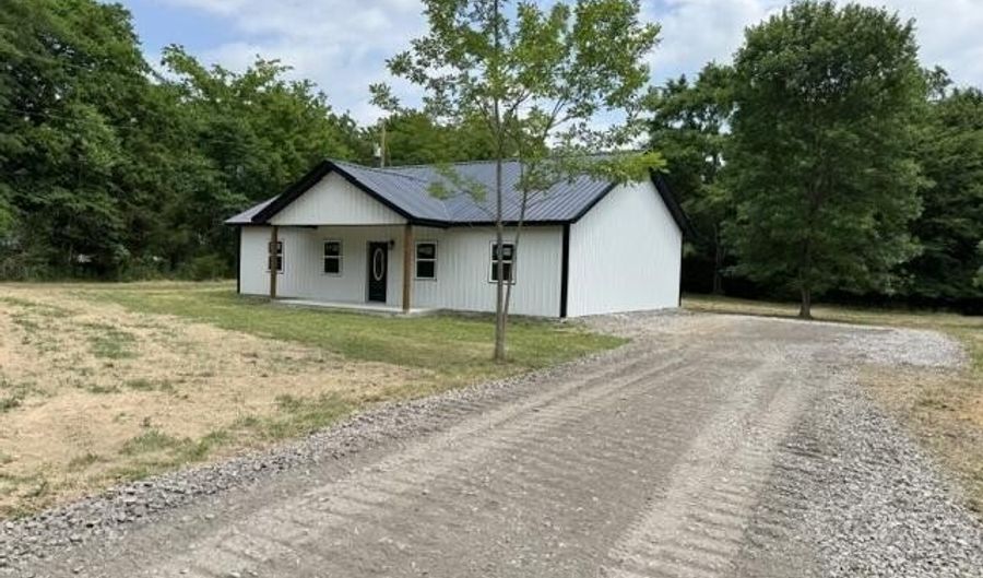 90 Gainer Ferry Rd, Batesville, AR 72501 - 3 Beds, 2 Bath