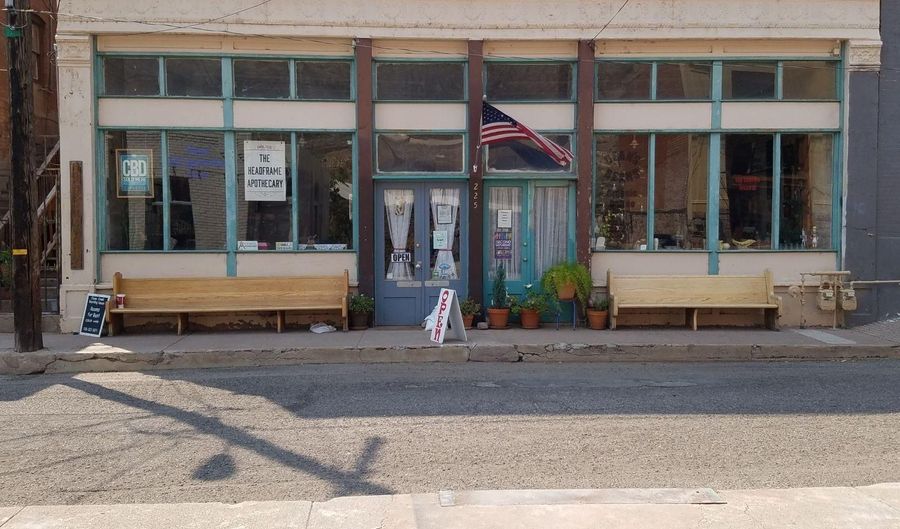 225 Chase Creek St, Clifton, AZ 85533 - 5 Beds, 2 Bath