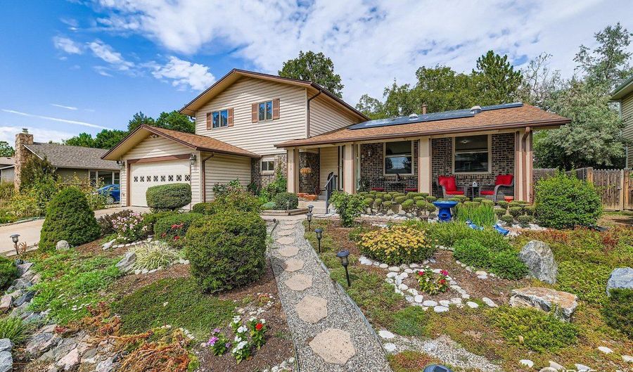 1179 Lilac St, Broomfield, CO 80020 - 3 Beds, 3 Bath