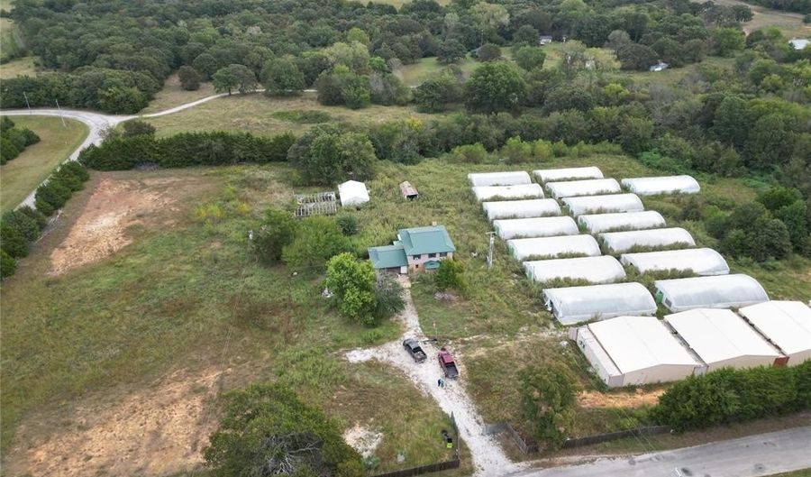 9792 County Road 3605 Rd, Ada, OK 74820 - 4 Beds, 2 Bath