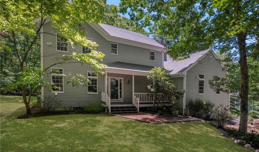 4 Stonecarry Way, East Greenwich, RI 02818 - 4 Beds, 4 Bath