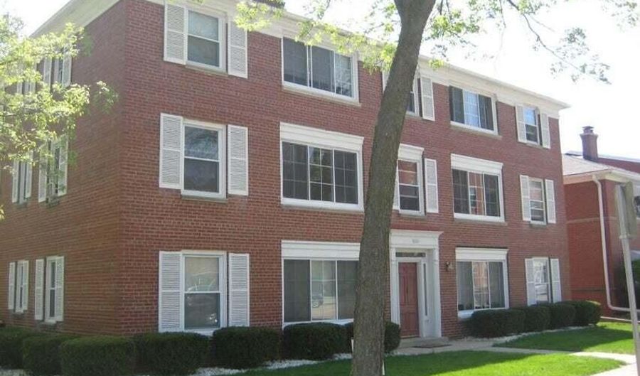 4544 N Oakland Ave 5, Whitefish Bay, WI 53211 - 2 Beds, 1 Bath