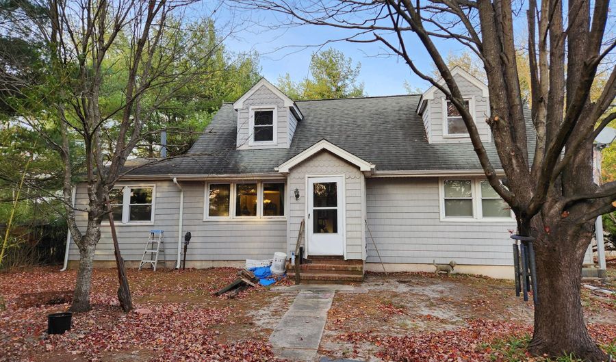 860 Route 72, Barnegat, NJ 08005 - 3 Beds, 2 Bath