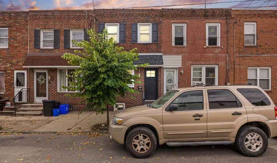 2638 E DAUPHIN St, Philadelphia, PA 19125 - 2 Beds, 1 Bath