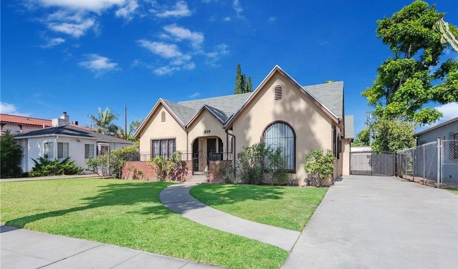 928 S 9th St, Alhambra, CA 91801 - 4 Beds, 3 Bath