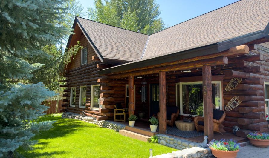 109 N 8th St, Bellevue, ID 83313 - 4 Beds, 2 Bath