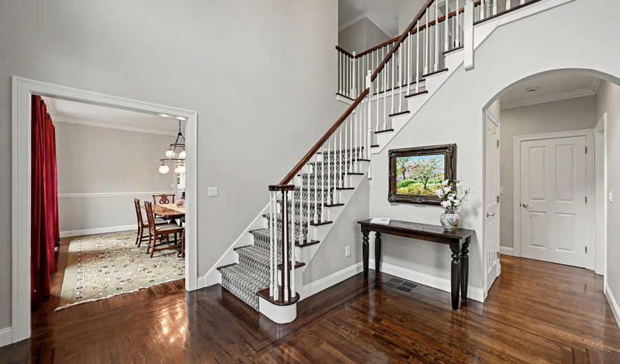 518 Hoyt St, Darien, CT 06820 - 5 Beds, 4 Bath
