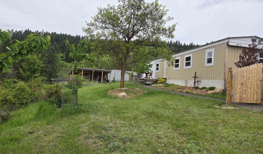 1521 Summitview Dr, Ahsahka, ID 83520 - 2 Beds, 1 Bath