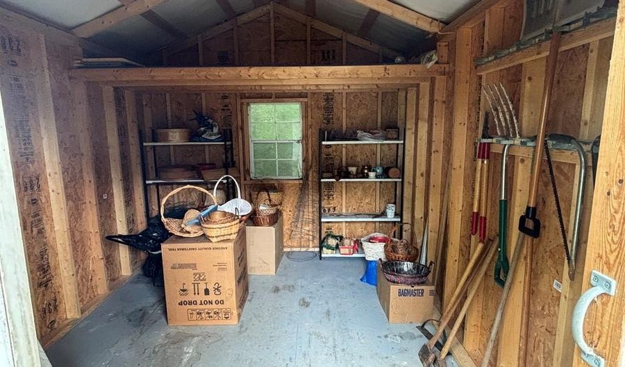 16359 Old Timber Rd, Abingdon, VA 24210 - 4 Beds, 4 Bath