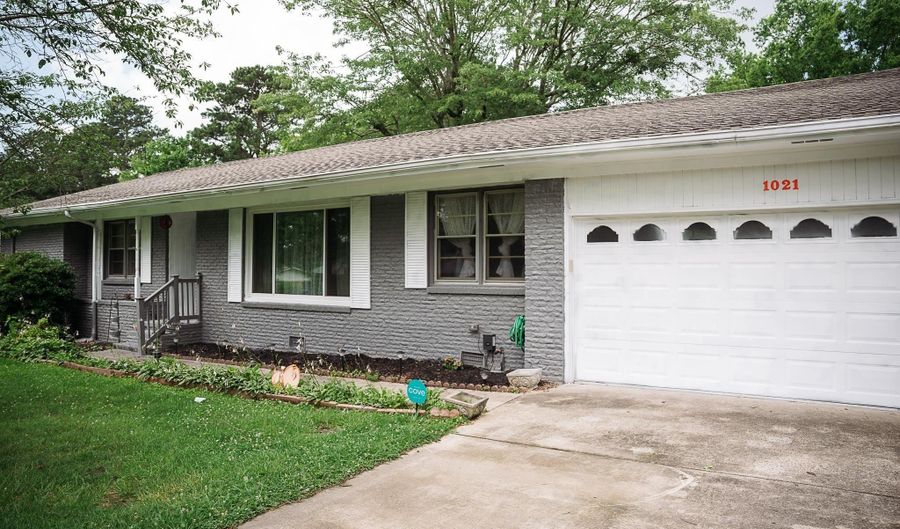 1021 NW 9th St NW, Arab, AL 35016 - 3 Beds, 2 Bath