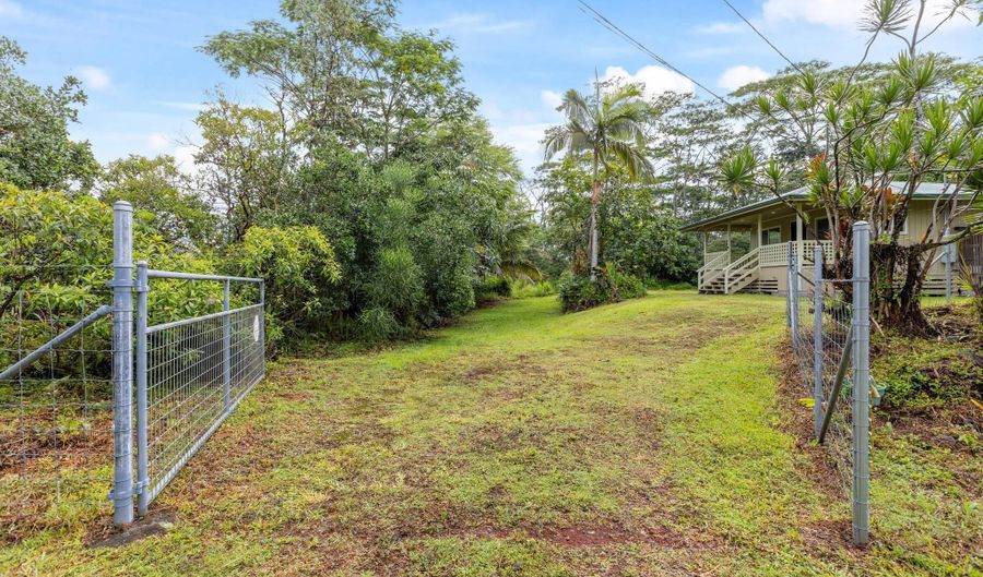 15-2015 24TH Ave, Keaau, HI 96749 - 1 Beds, 1 Bath