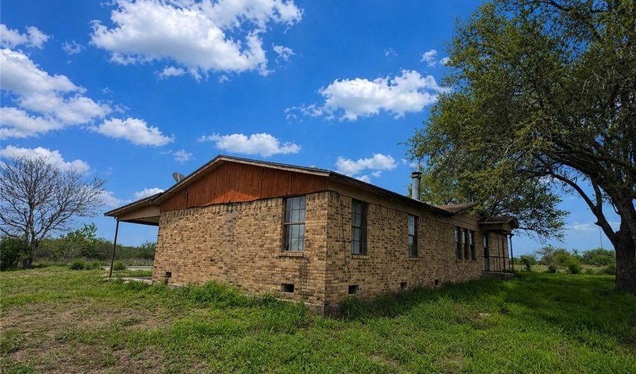 994 CR 170, Alice, TX 78332 - 3 Beds, 2 Bath