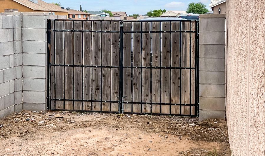 10134 W CAMELIA Dr, Arizona City, AZ 85123 - 3 Beds, 2 Bath